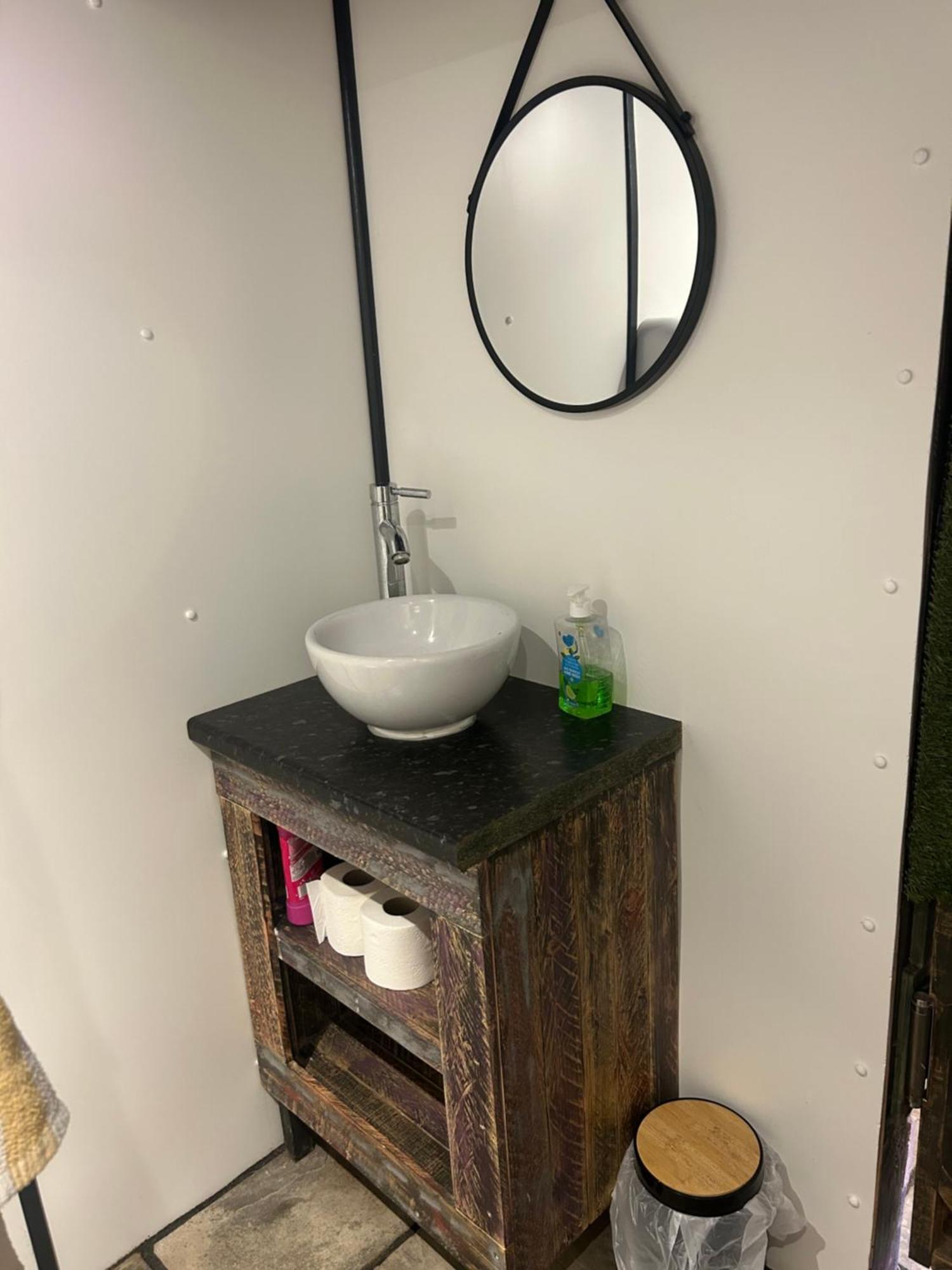 Rhodes To Serenity - Waterfall Shepherds Hut Cauldon Екстер'єр фото